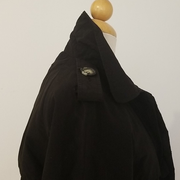 Cropped Trenchcoat - Picture 2 of 6